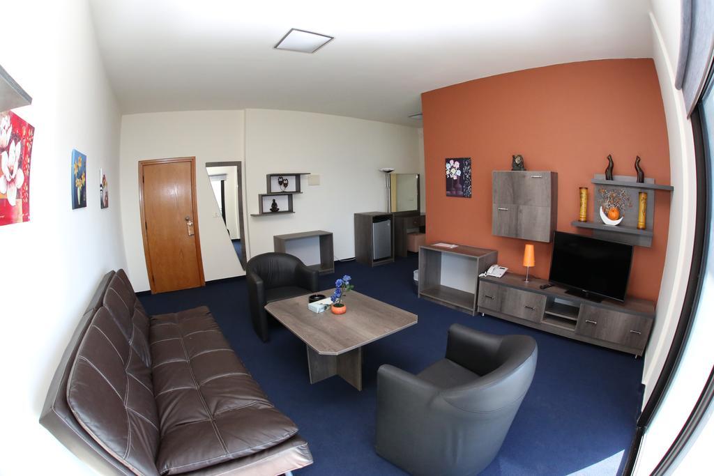 Vista Del Mar Hotel Jounieh Room photo