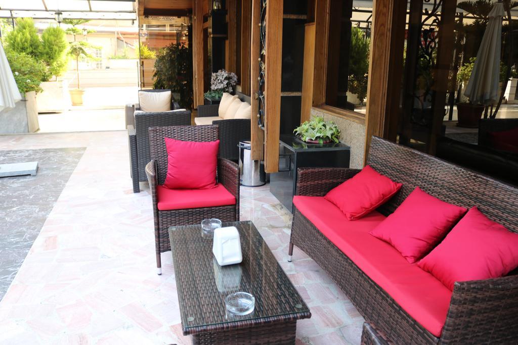 Vista Del Mar Hotel Jounieh Exterior photo